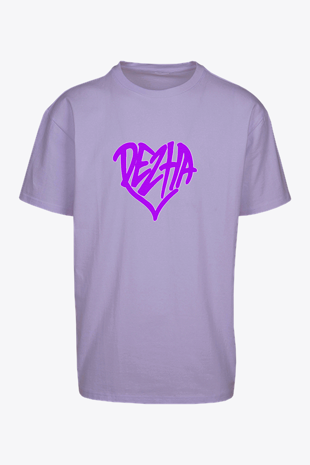 DEZHA Oversized T-Shirt mit lila Herz-Logo, markantes Streetwear Design, Heavy Cotton.
Rückseite DEZHA Oversized Shirt, lila Herz vorne, fair produziert & OEKO-TEX zertifiziert.