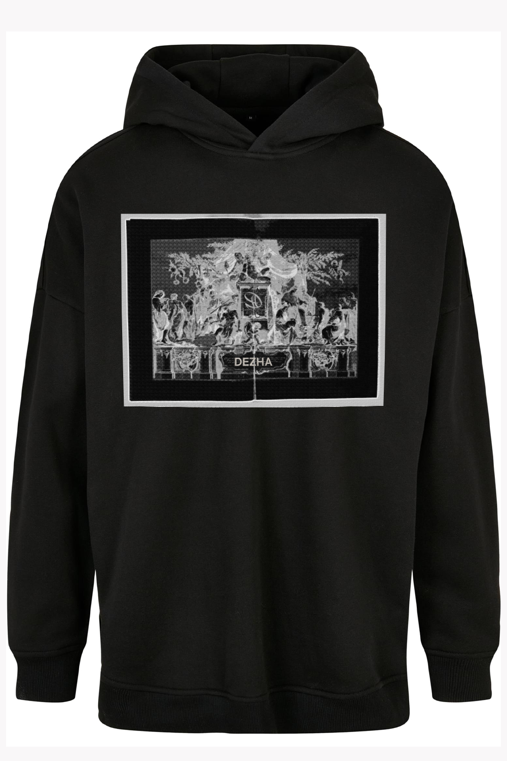 DEZHA Oversized Hoodie mit gemütlichem Fit, überkreuzter Kapuze und auffälligem Front-Design, Streetwear Style aus Berlin.