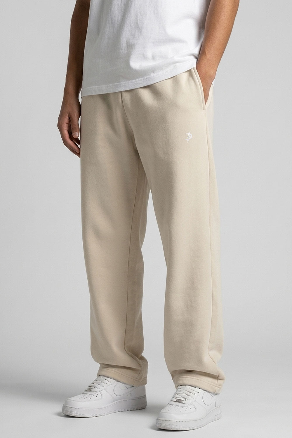 DEZHA DH LUNOX STREET PANTS in Sand -  Premium Loose Fit Jogger mit gesticktem DH Lunox Logo und 330 GSM.
