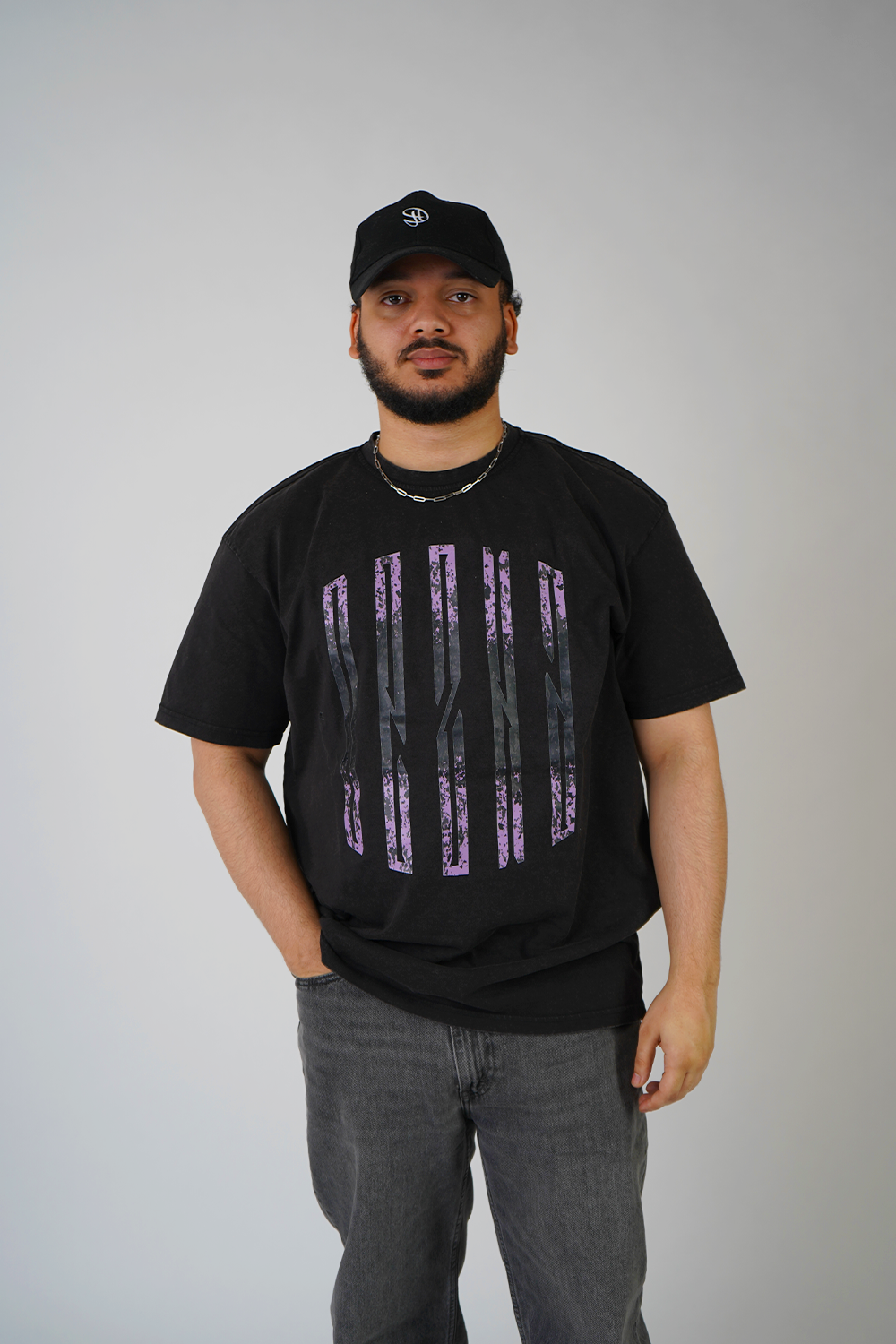 Oversize Design, Anime-Inspirationen, Kunst-Inspirationen, Urban Fashion, Streetwear, Hochwertige Qualität, 100% Baumwolle, Anime, Sasuke, Outfits, Mode, Hood, Manga, Anime Brand, Logo, Designs, Hype, Trending, Trends, Top, Unisex, Sasukes Fluchmal, Cursed, Sasuke Curse, Oochimaru