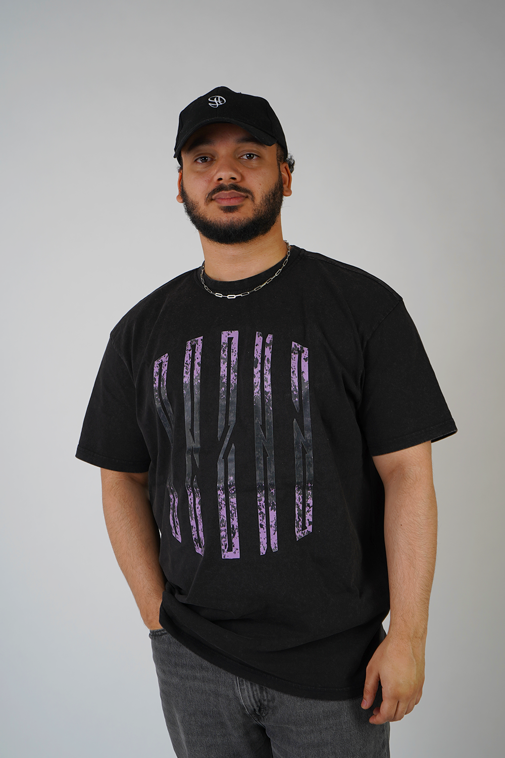 Oversize Design, Anime-Inspirationen, Kunst-Inspirationen, Urban Fashion, Streetwear, Hochwertige Qualität, 100% Baumwolle, Anime, Sasuke, Outfits, Mode, Hood, Manga, Anime Brand, Logo, Designs, Hype, Trending, Trends, Top, Unisex, Sasukes Fluchmal, Cursed, Sasuke Curse, Oochimaru