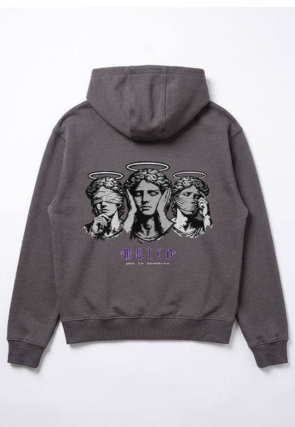 DEZHA MUTED Zip Hoodie mit boxy Oversized Fit, 350 GSM Bio-Baumwollmischung und markantem TENEBRIS TRILOGY Design.