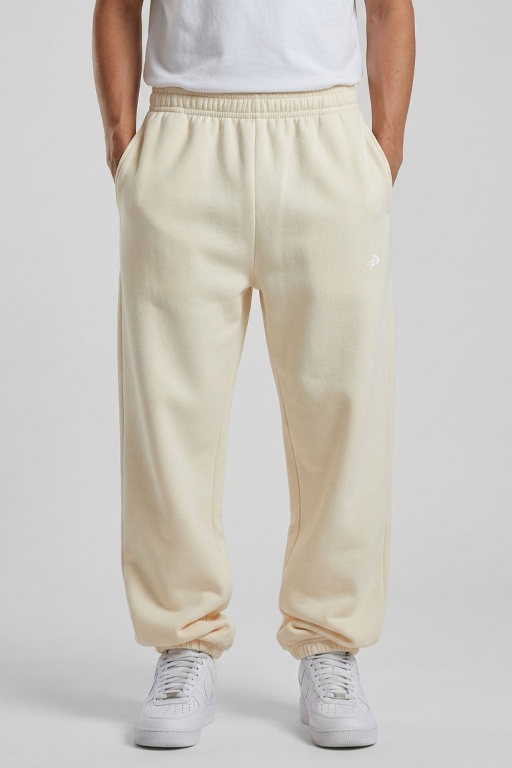 DEZHA DH LUNOX CUFFED PANTS – Premium Loose Fit Jogger mit gesticktem DH Lunox Logo, 330 GSM und hochwertigem Streetwear-Design.